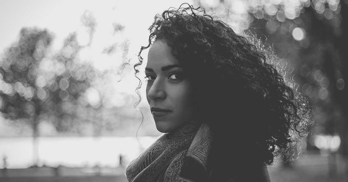 Jestem singielką i jestem szczęśliwa. Dlaczego nadal nie możesz w to uwierzyć?