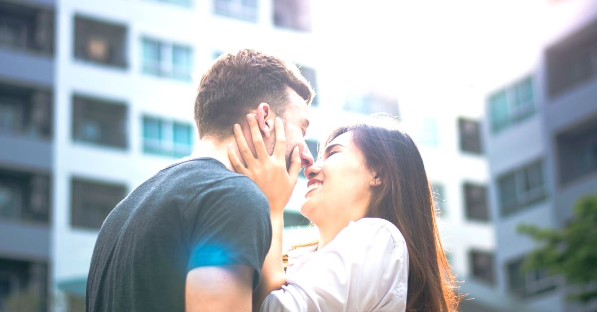 Dlaczego nawet ludzie, którzy są szczęśliwy w związku nadal kłamią?